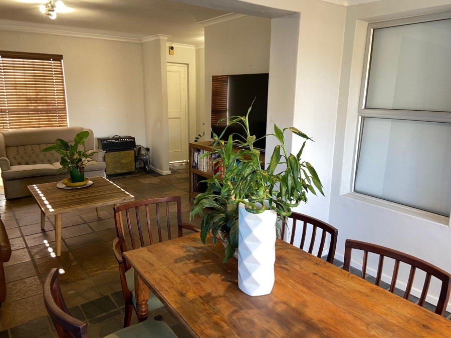 To Let 3 Bedroom Property for Rent in Loevenstein Western Cape